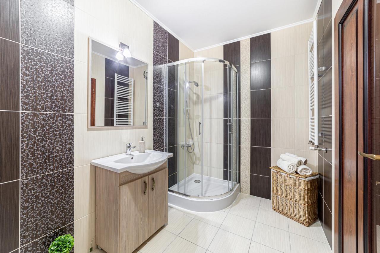 Ari Blue Apartment Ared In Kaufland Complex Arad Dış mekan fotoğraf