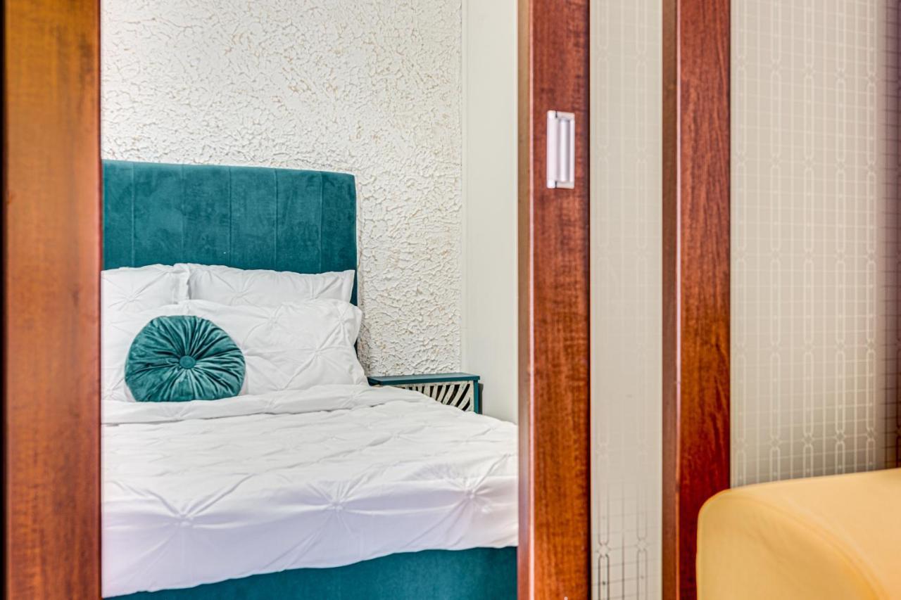 Ari Blue Apartment Ared In Kaufland Complex Arad Dış mekan fotoğraf