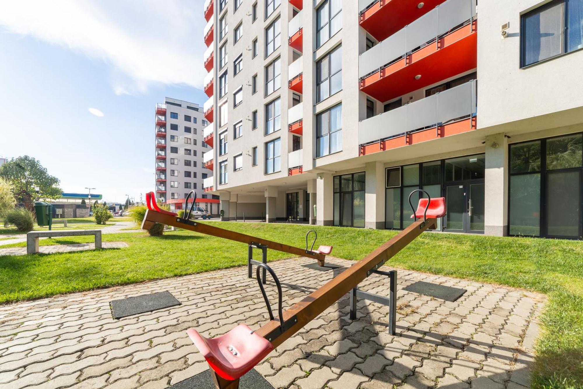 Ari Blue Apartment Ared In Kaufland Complex Arad Dış mekan fotoğraf